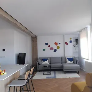 Moderno Y Sofisticado Con Vistas A La Ciudad Bilbao