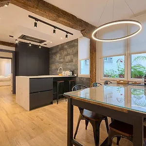 Apartment Moderno Y Lujoso En El Historico Casco Viejo, Bilbao